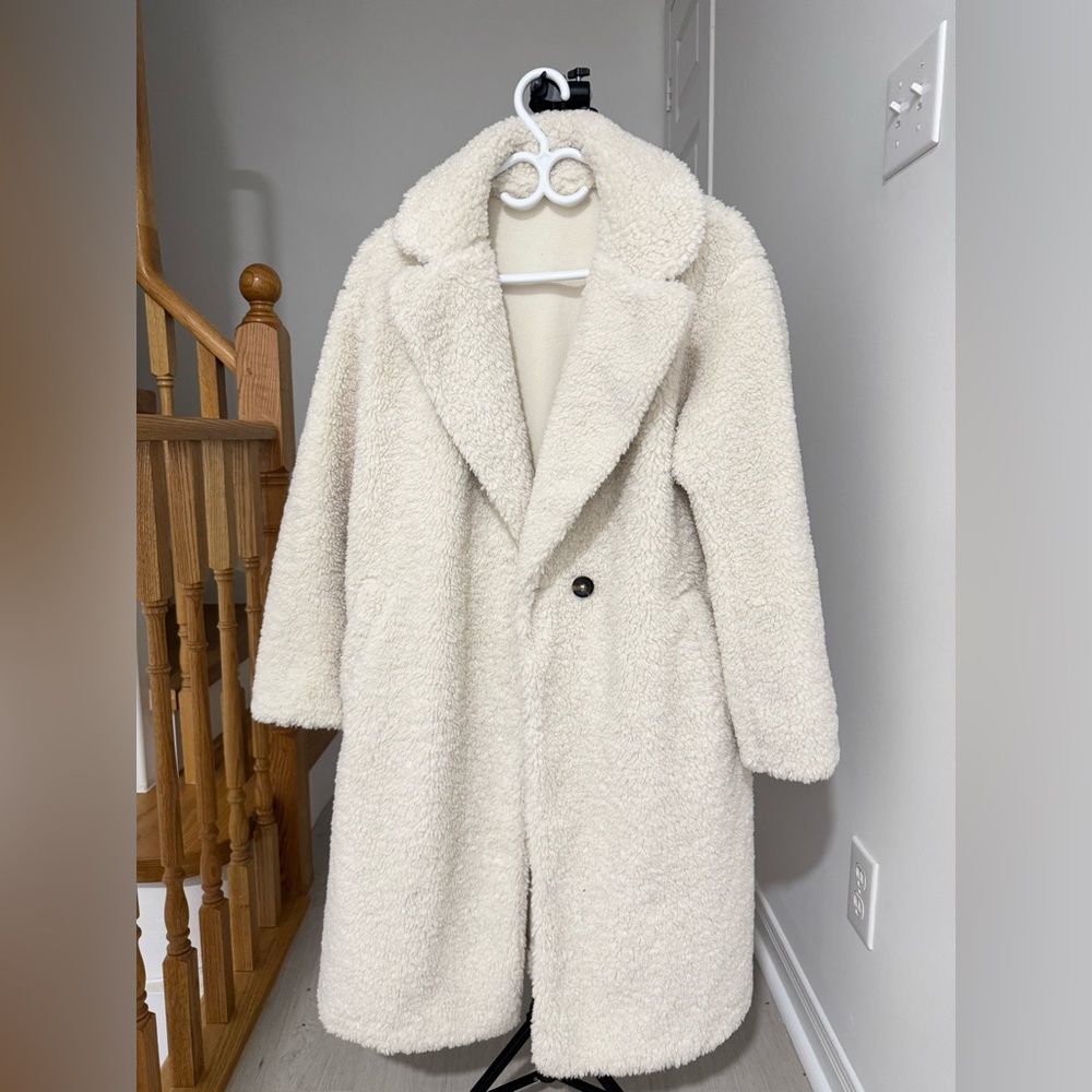 Uniqlo women Chic Cream Teddy Coat